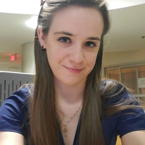 Meet your Posher, Bella - Picture 2 of 7